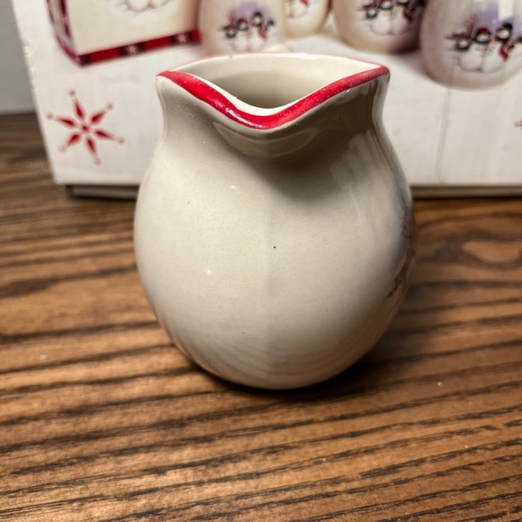 -5 Piece "WINTER WISHES"  Boxed Table Set ~ Napkin, S&P, Creamer, Sugar - Picture 13 of 14